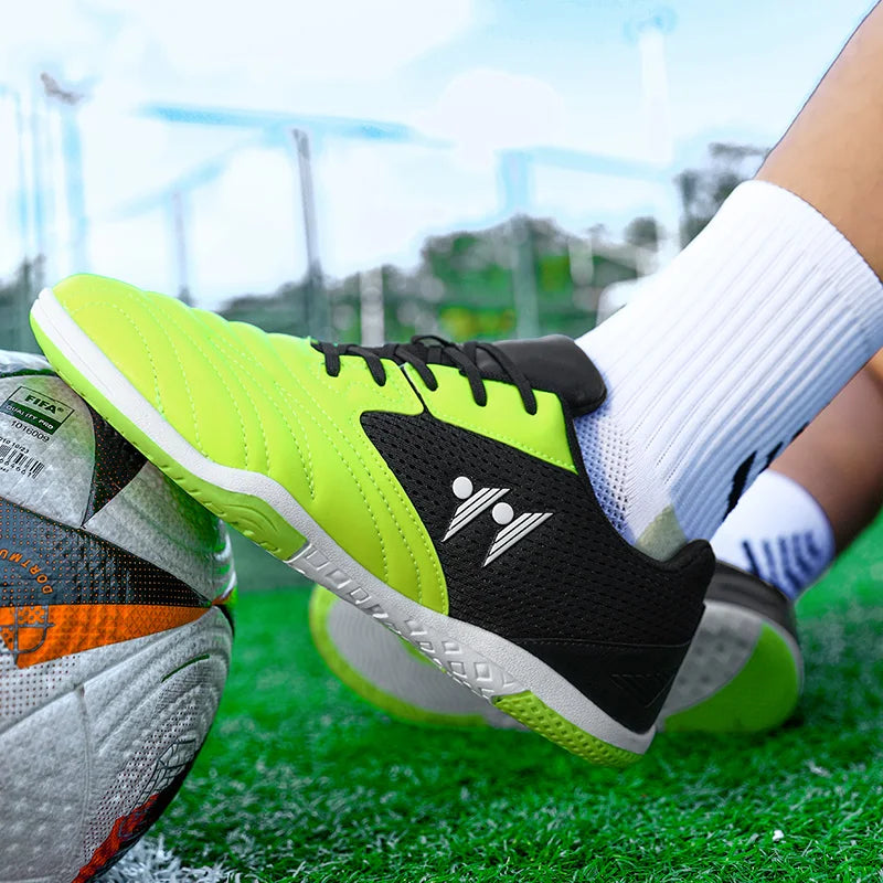 Nye fodboldstøvler til mænd i høj kvalitet til græs – højskaftede futsal-sneakers, skridsikre fodboldsko til kamp, indendørs og udendørs sport