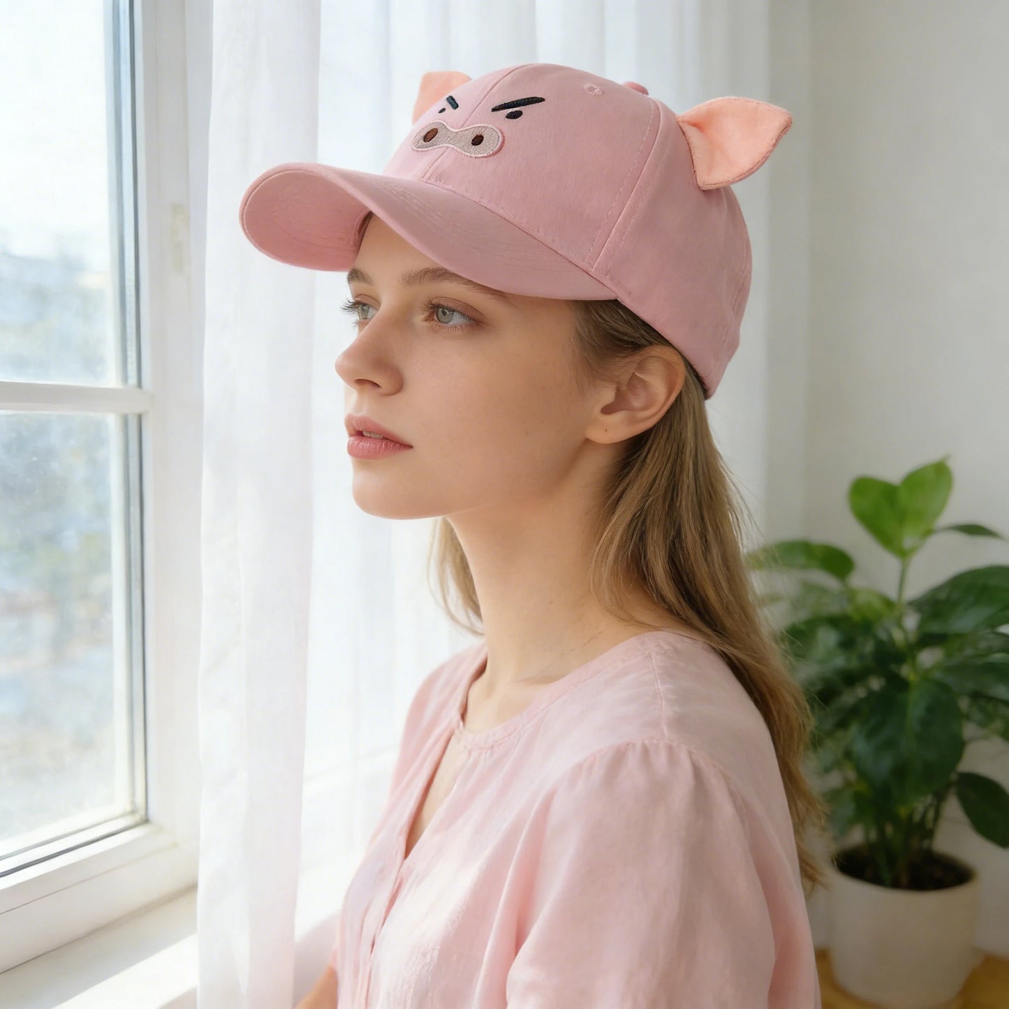 1pc，Cute Cartoon 3D Plush Ears Baseball Cap - Shin-chan & Pig Embroidery Casual Trendy Hat.