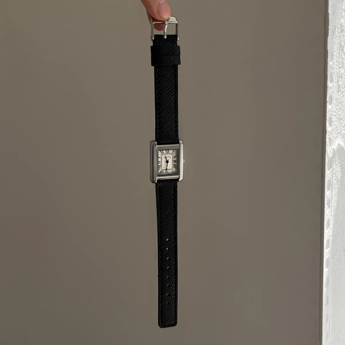 Luxury Square Small Watch Retro Womens Girls Quartz Watches Tiny Female Watch for Women Dresses Lady Fashion Gift for Girlfriend
