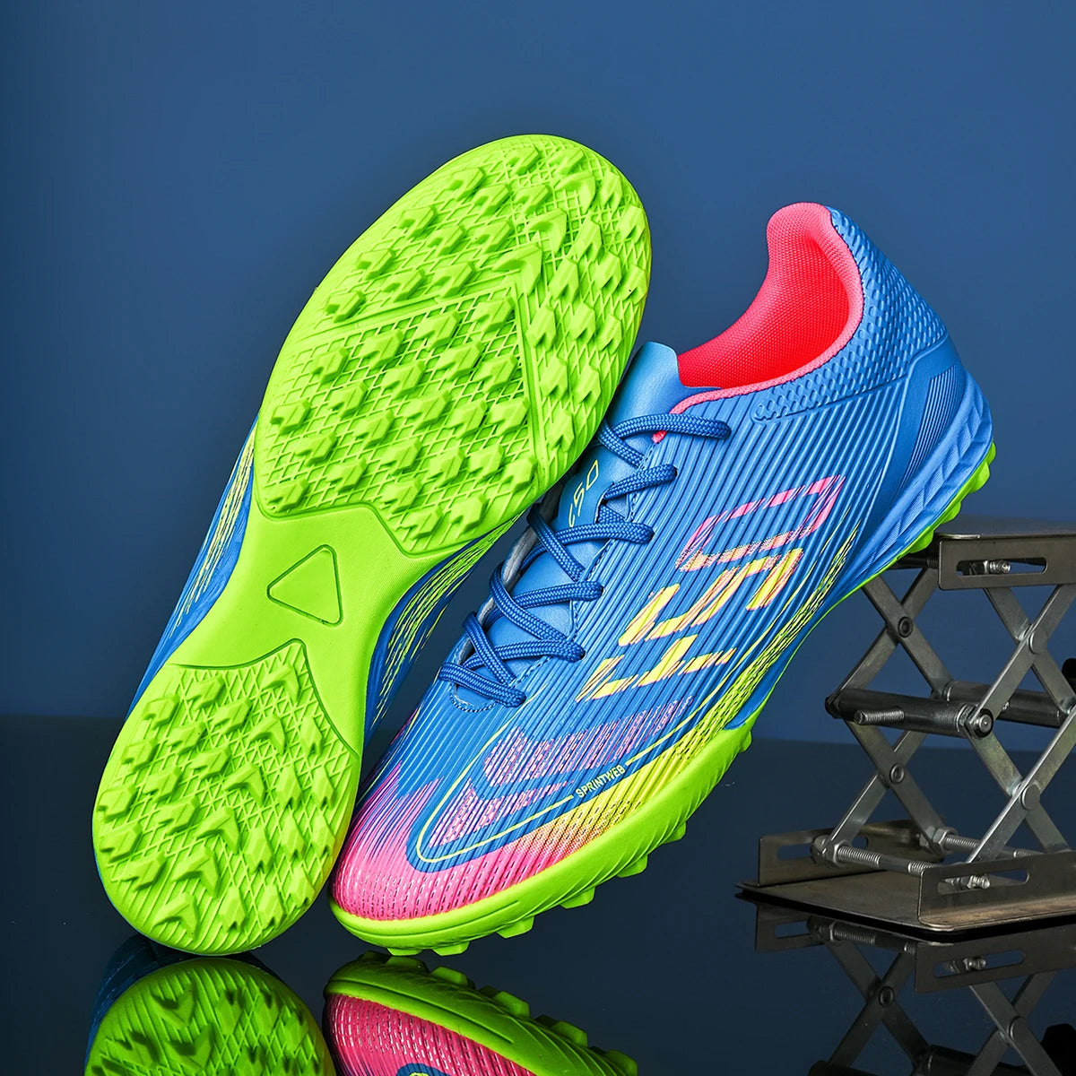 Chaussures de football unisexes TF, crampons antidérapants pour terrain synthétique, chaussures de football respirantes et légères pour l'entraînement et les matchs d'adultes