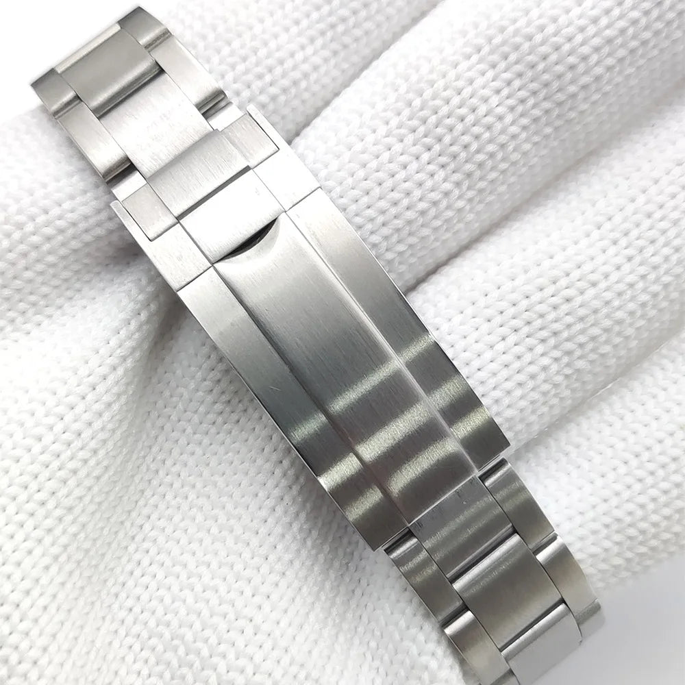 39mm Watch Quartz for Men Luxury Chronograph Fashion Sapphire Trendy Stylish Sports Mens Steel Band Wrist Watches